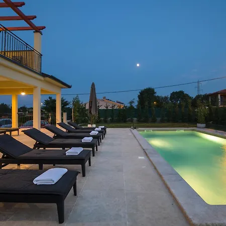 Nikoleta, Discover Your Paradise In Istria 度假居 *